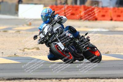 media/Apr-10-2022-SoCal Trackdays (Sun) [[f104b12566]]/Turn 2 (1135am)/